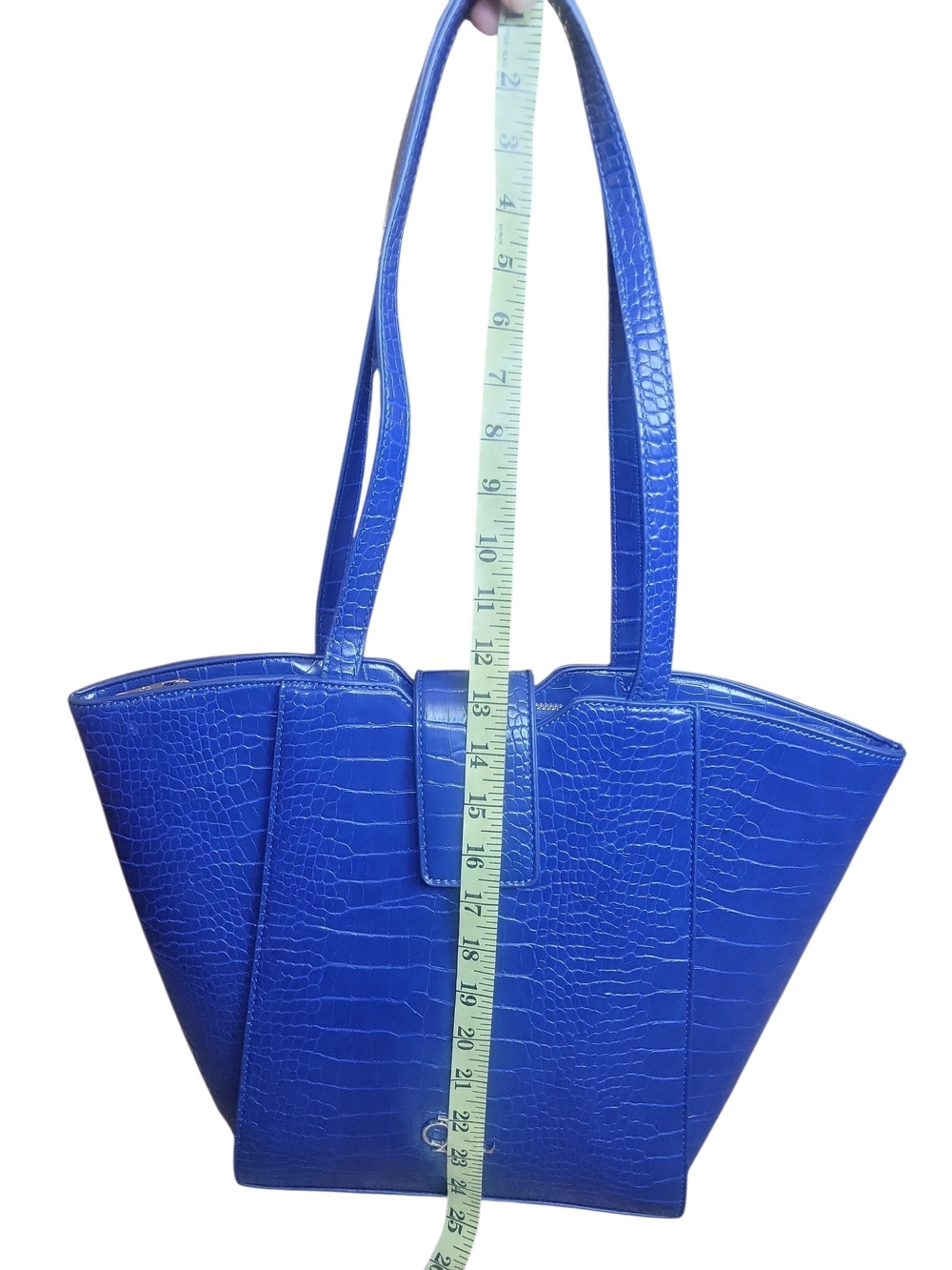 Cobalt blue tote bag with crocodile embossing and logo detail - Picture 9 of 16